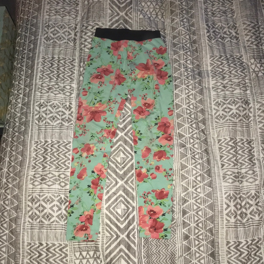 candie’s floral leggings